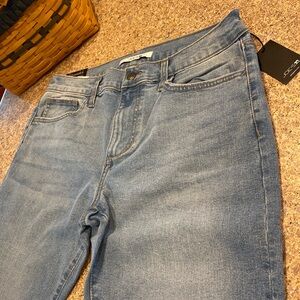 NWT Joe’s Jeans The Brixton Straight + Narrow Size 34